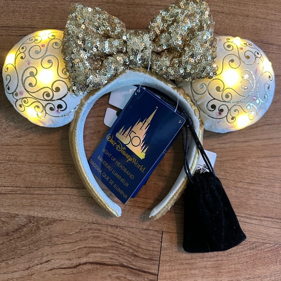 NWT: Disney Parks 50th Anniversary Magic Kingdom Light Up Minnie Ears
